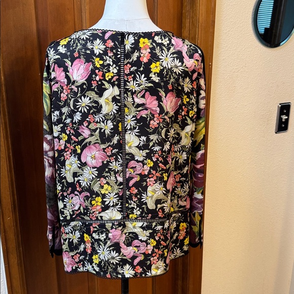 3.1 Phillip Lim Black and Pink Floral Blouse Size 10 - Picture 8 of 9